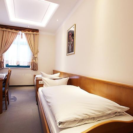 Hotel Europaeischer Hof Ельстерверда Екстер'єр фото